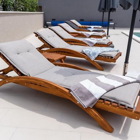 Luxury Apartment Lorena - Private Heated Pool - Jesenice  Extérieur photo