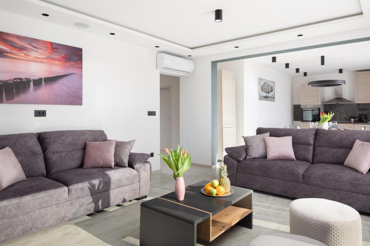 Luxury Apartment Lorena - Private Heated Pool - Jesenice  Extérieur photo