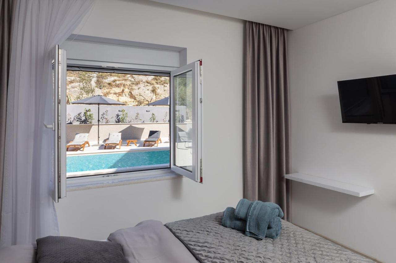 Luxury Apartment Lorena - Private Heated Pool - Jesenice  Extérieur photo