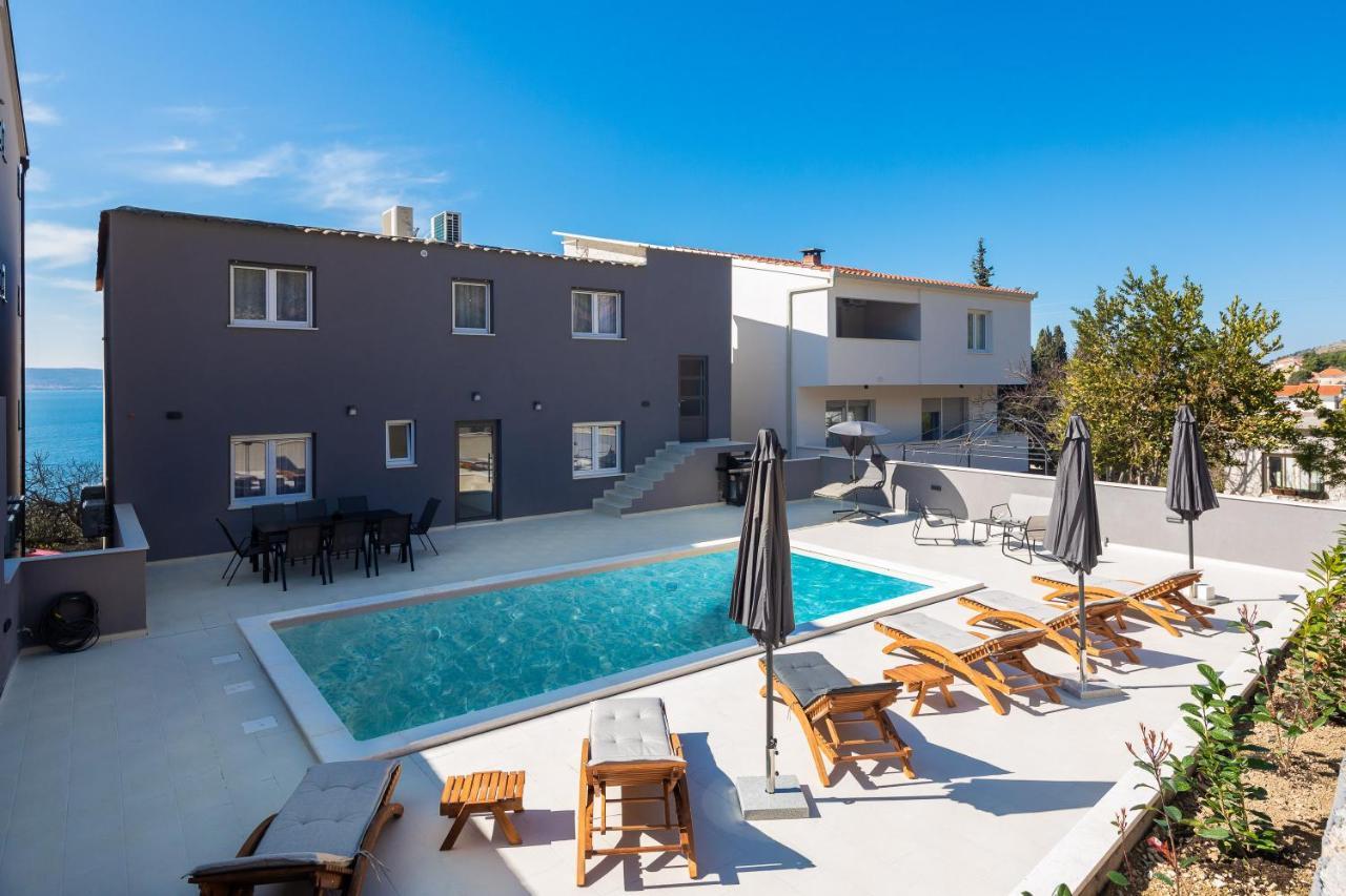 Luxury Apartment Lorena - Private Heated Pool - Jesenice  Extérieur photo