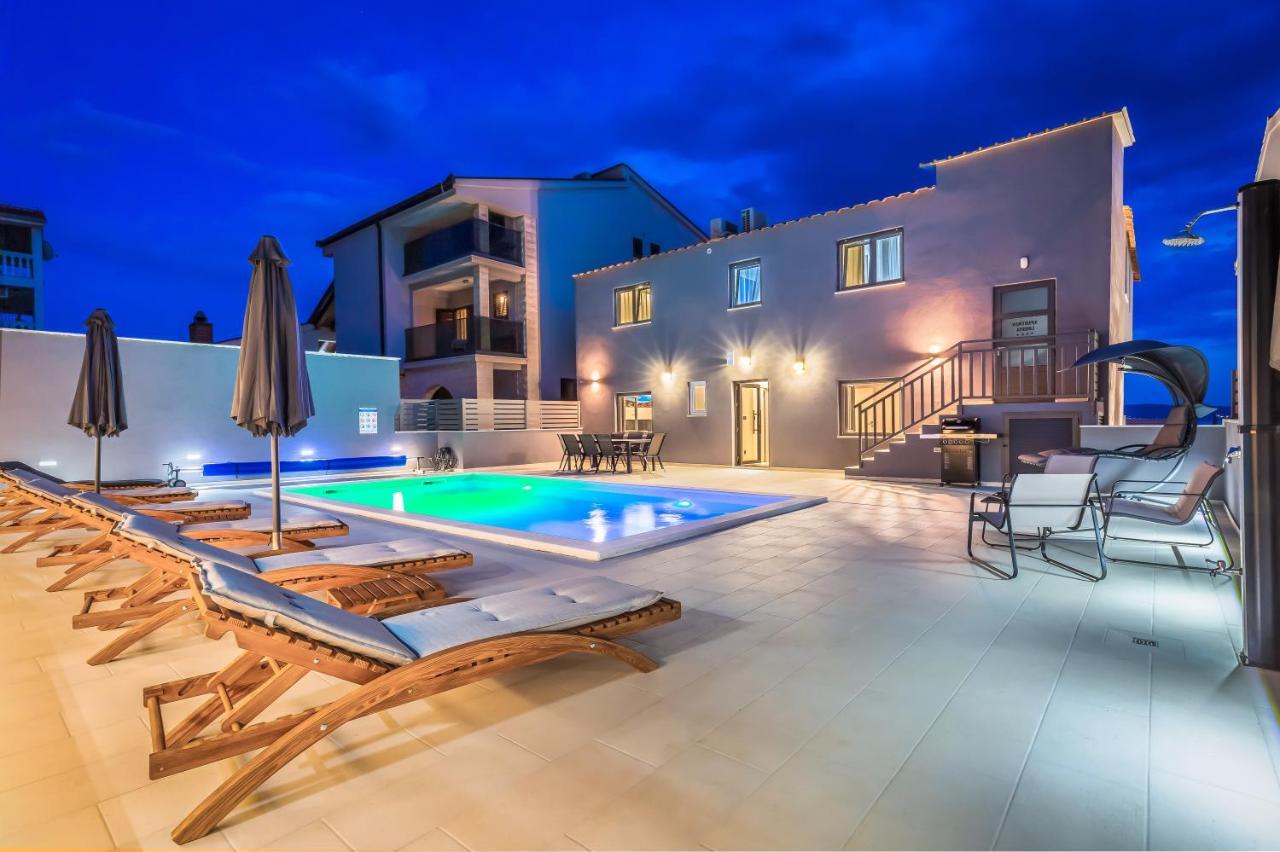 Luxury Apartment Lorena - Private Heated Pool - Jesenice  Extérieur photo